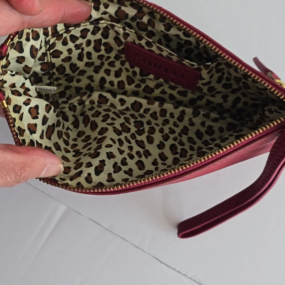 Vintage Sorial New York  Wristlet Wallet Red